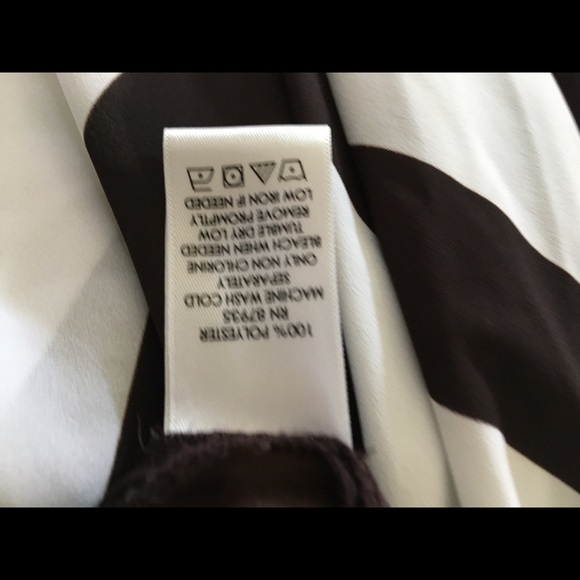 Sue Graver Black & White Top - Picture 6 of 7